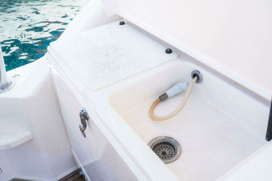 2005 Cabo 40 Express