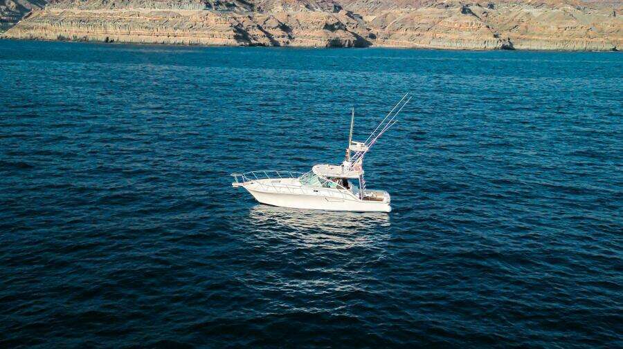 2005 Cabo 40 Express