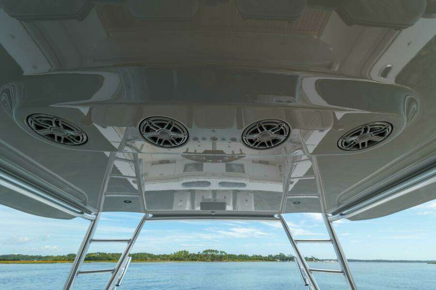 Valhalla 55 - Lucky 24 IV - T-Top