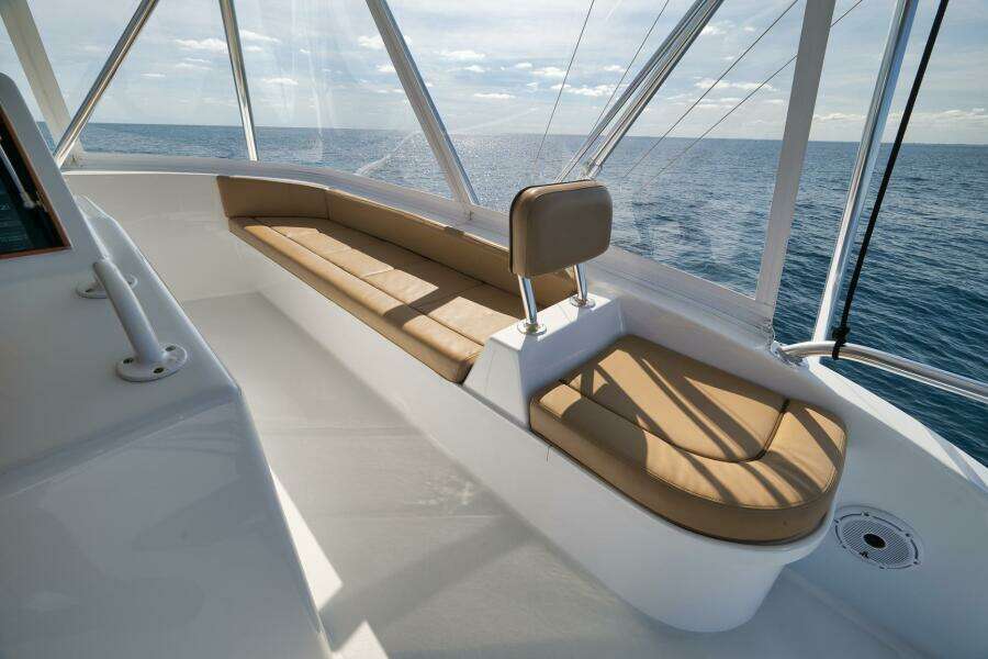 Weaver 60 - Pistol - Exterior Flybridge