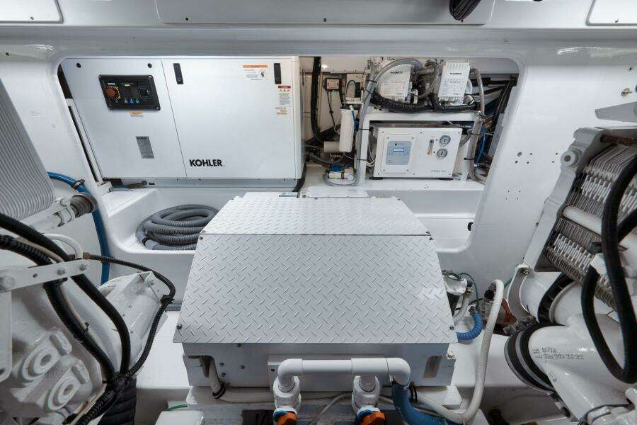 Weaver 60 - Pistol - Engine Room