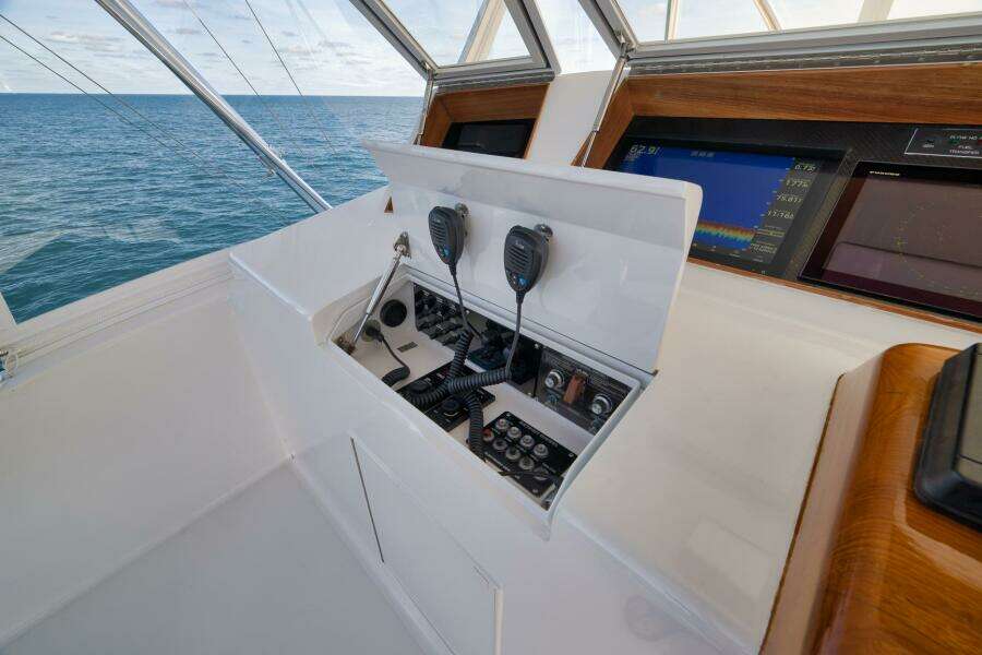 Weaver 60 - Pistol - Exterior Flybridge