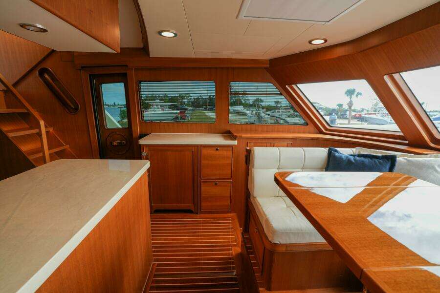 029 Galley Facing Port