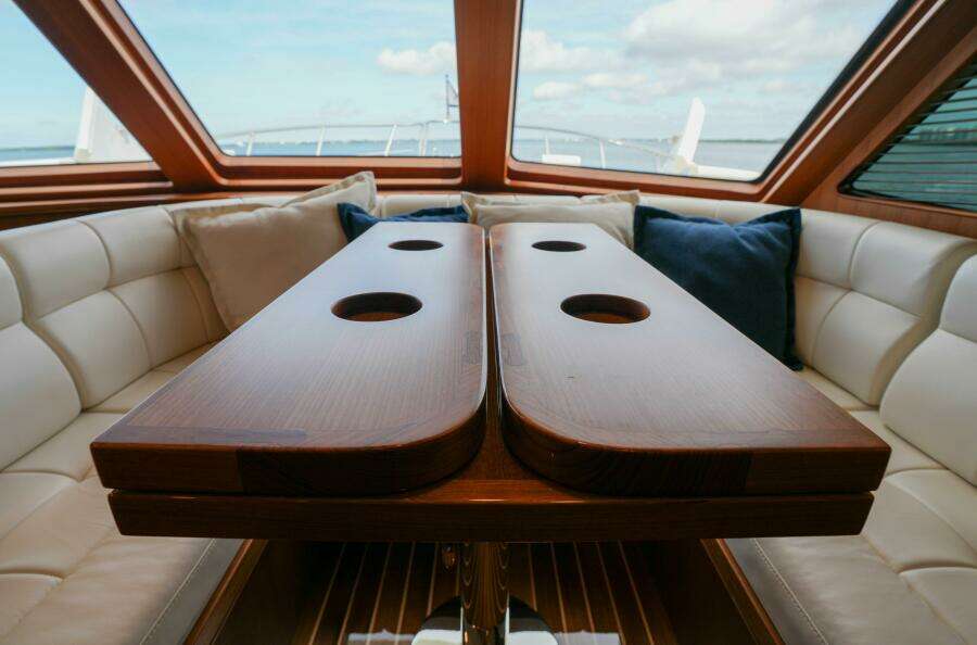 028 Dinette Table Folded With Cup Holders