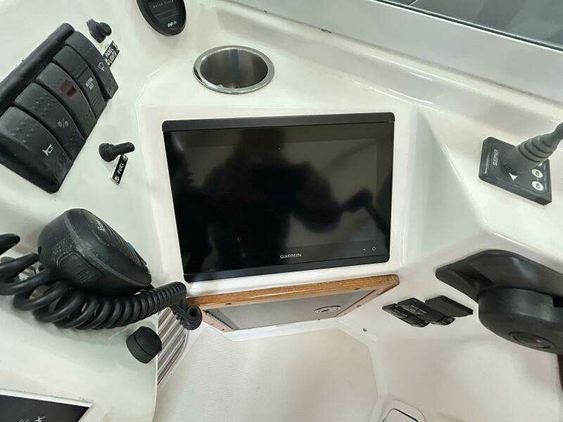 2007 Hunt Yachts Harrier 25