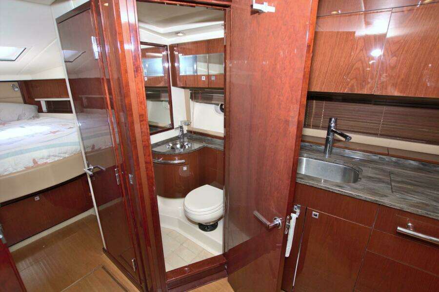 2013 Sea Ray 450 Sundancer