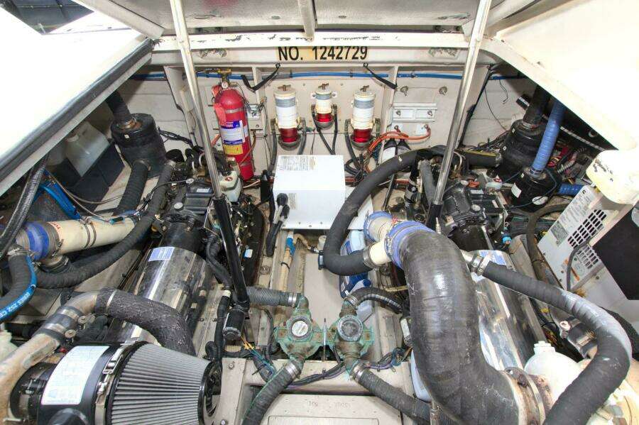 2013 Sea Ray 450 Sundancer