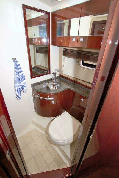 2013 Sea Ray 450 Sundancer