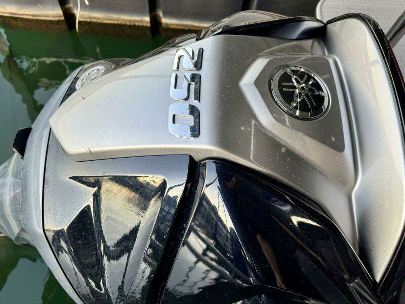 2023 Veranda Vertex VTX 22R TritoonFL