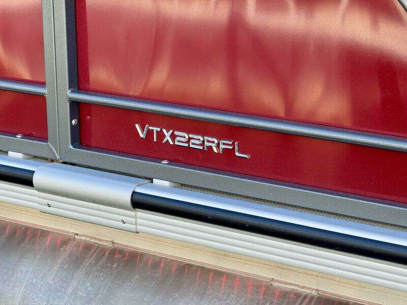 2023 Veranda Vertex VTX 22R TritoonFL