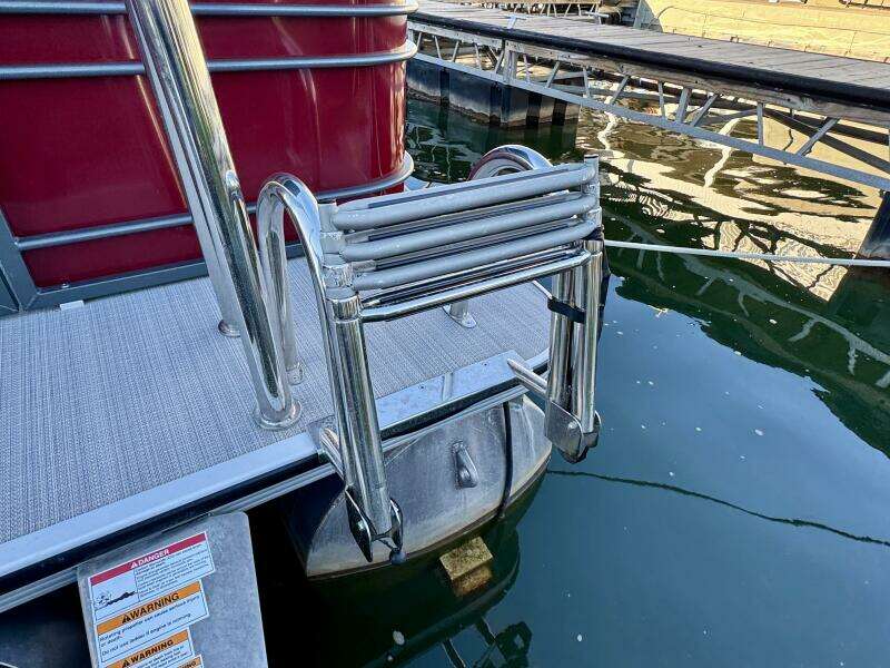 2023 Veranda Vertex VTX 22R TritoonFL