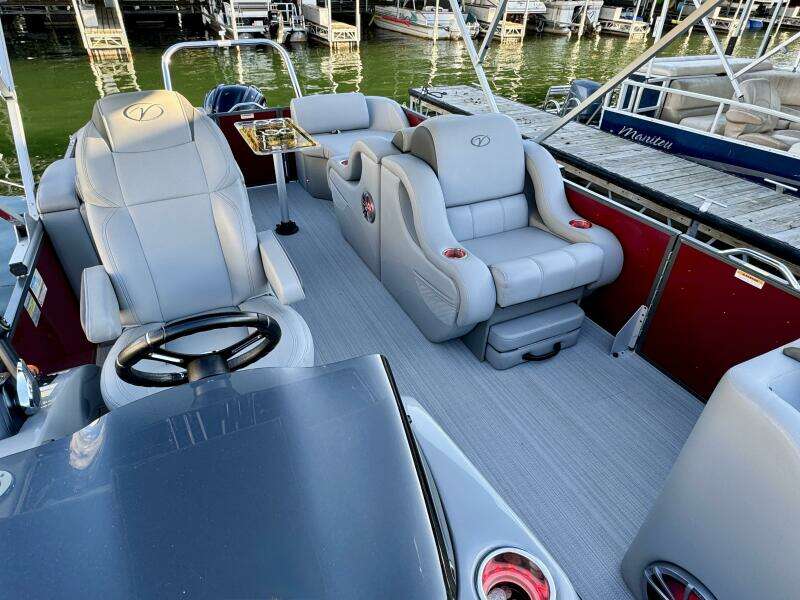 2023 Veranda Vertex VTX 22R TritoonFL