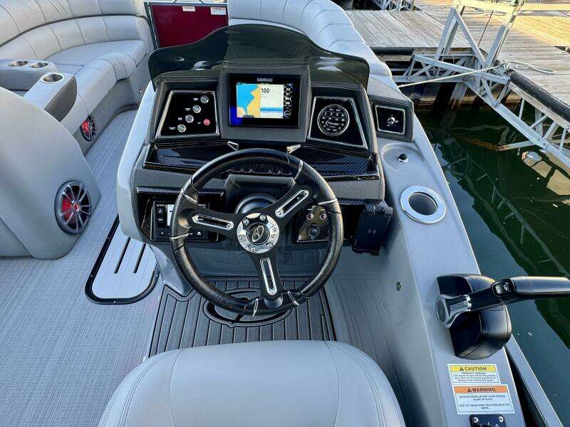 2023 Veranda Vertex VTX 22R TritoonFL