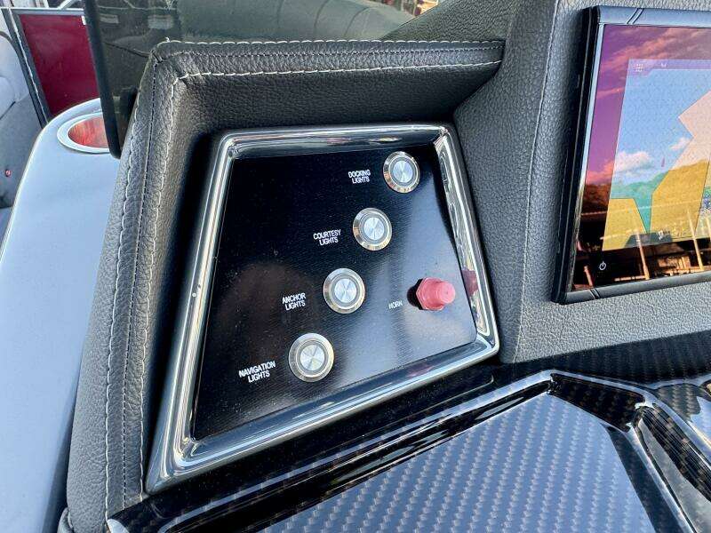 2023 Veranda Vertex VTX 22R TritoonFL