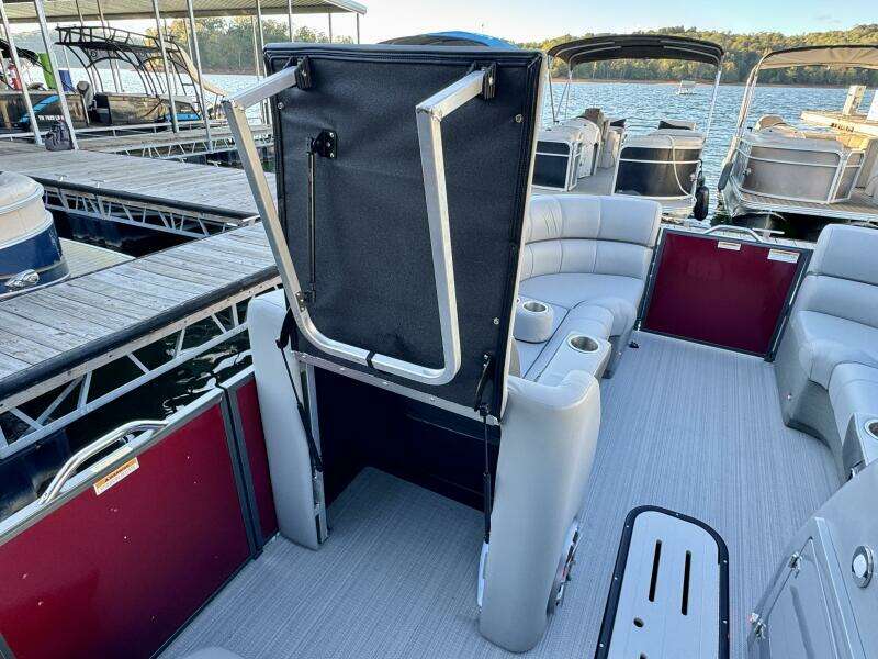 2023 Veranda Vertex VTX 22R TritoonFL