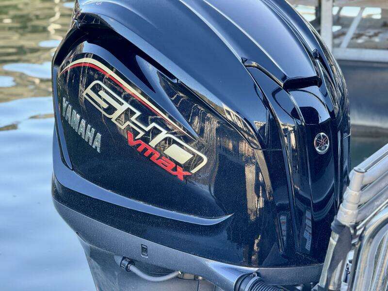 2023 Veranda Vertex VTX 22R TritoonFL