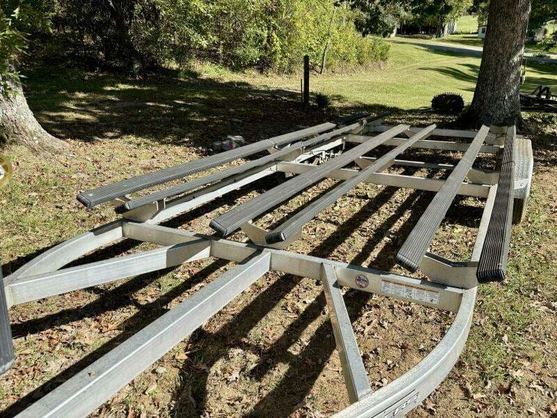 2023 Veranda Vertex VTX 22R TritoonFL