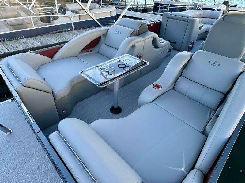 2023 Veranda Vertex VTX 22R TritoonFL