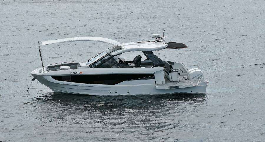 2023 Galeon 