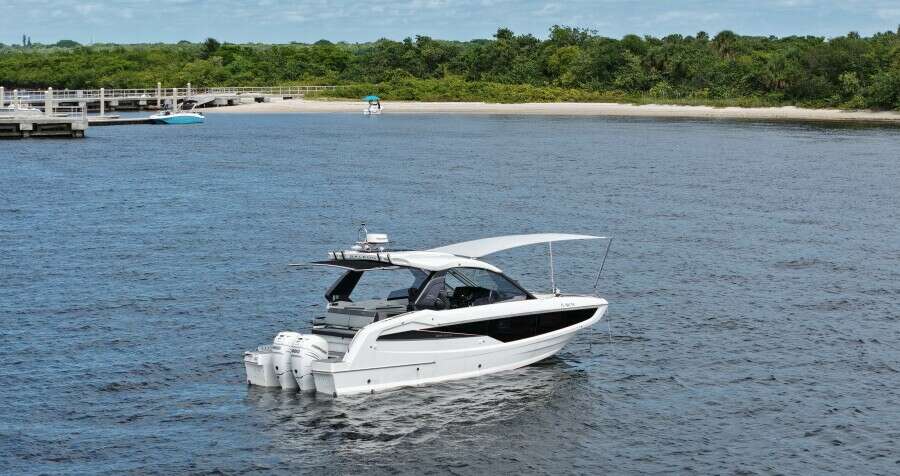 2023 Galeon 