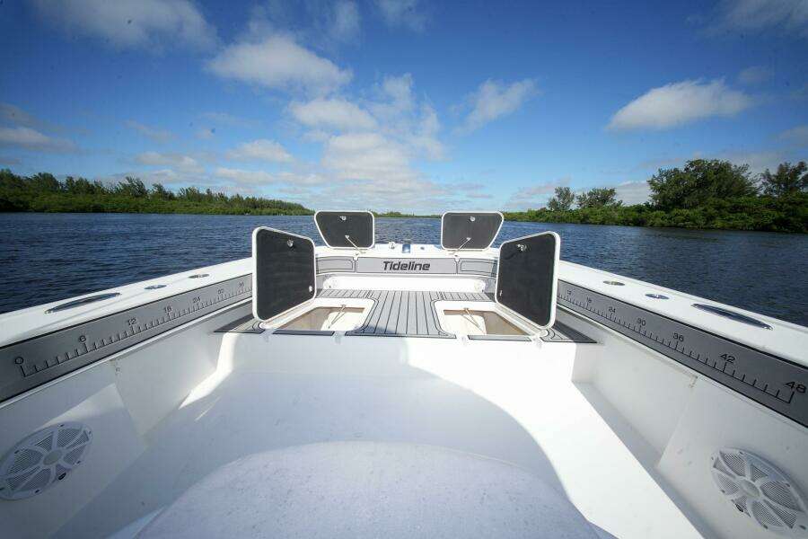 2020 TideLine Boats 365 OFFSHORE