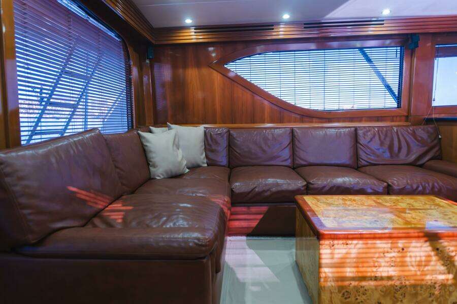 2001 Hatteras 60 Convertible - Sinyorita Salada