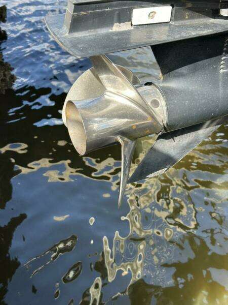 2017 Harris 220 Cruiser Tritoon