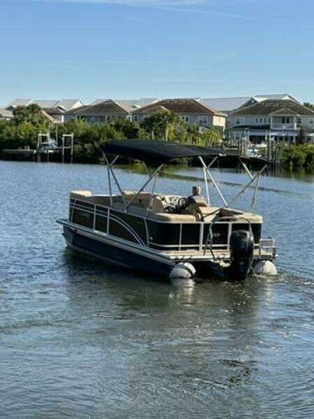 2017 Harris 220 Cruiser Tritoon