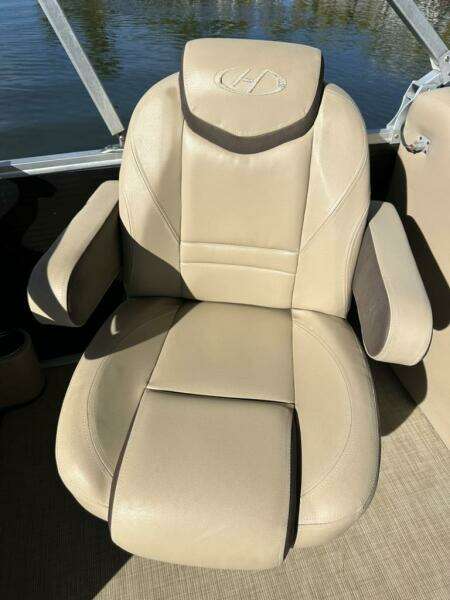 2017 Harris 220 Cruiser Tritoon