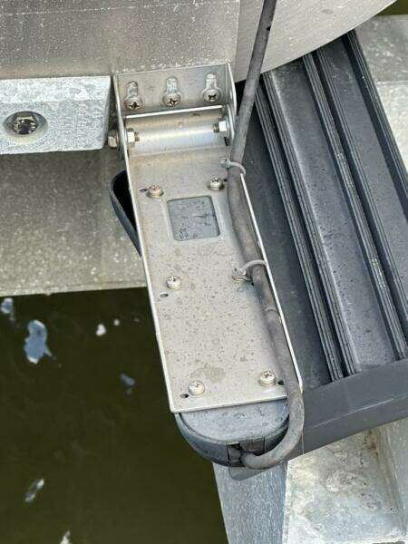 2017 Harris 220 Cruiser Tritoon