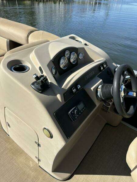 2017 Harris 220 Cruiser Tritoon