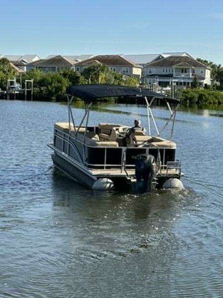 2017 Harris 220 Cruiser Tritoon