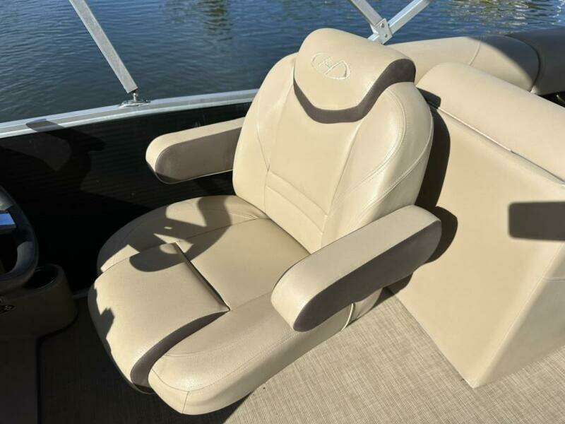 2017 Harris 220 Cruiser Tritoon