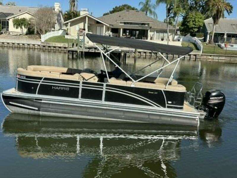 2017 Harris 220 Cruiser Tritoon