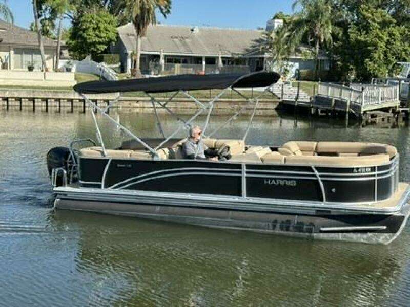 2017 Harris 220 Cruiser Tritoon