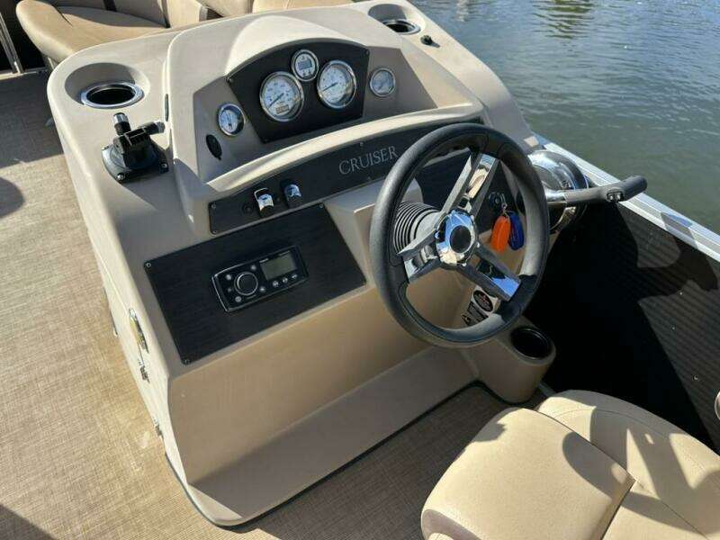 2017 Harris 220 Cruiser Tritoon