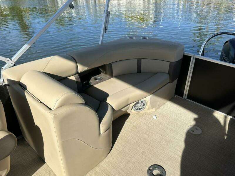 2017 Harris 220 Cruiser Tritoon