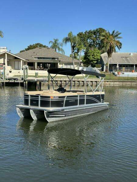 2017 Harris 220 Cruiser Tritoon