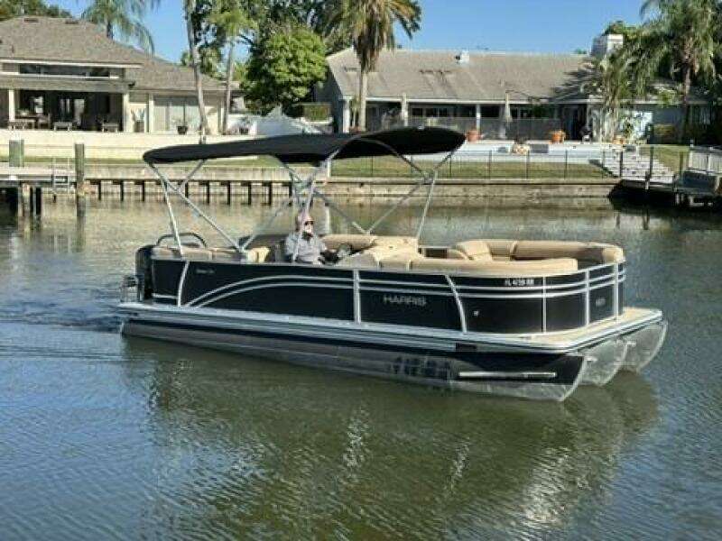 2017 Harris 220 Cruiser Tritoon