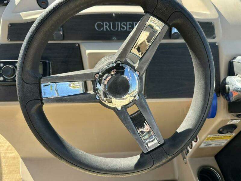 2017 Harris 220 Cruiser Tritoon