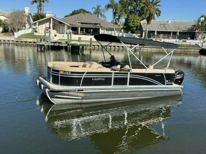 2017 Harris 220 Cruiser Tritoon