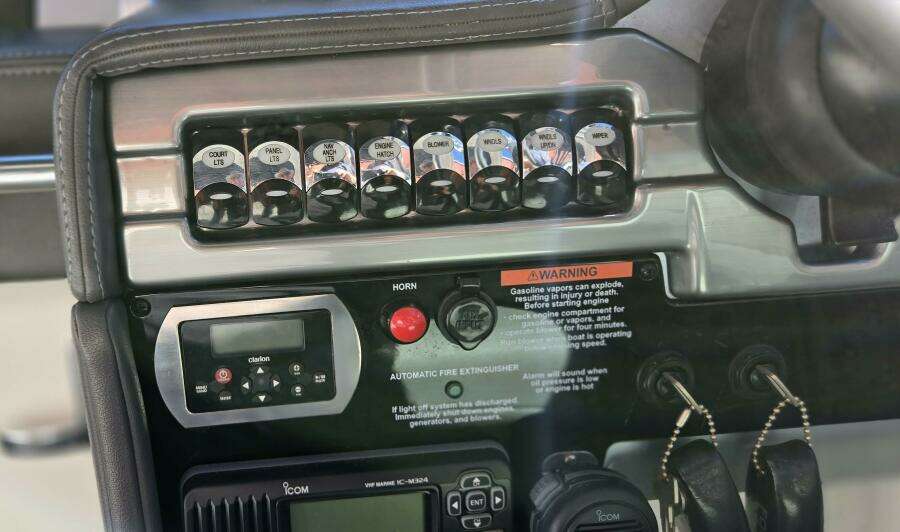 2016 Formula 330 Crossover Bowrider