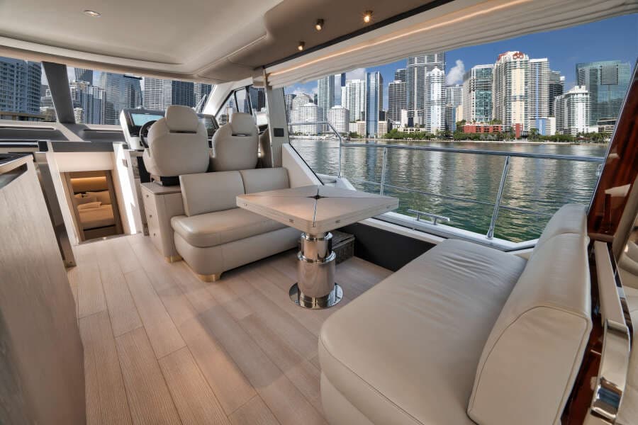 2022 Azimut FLYBRIDGE
