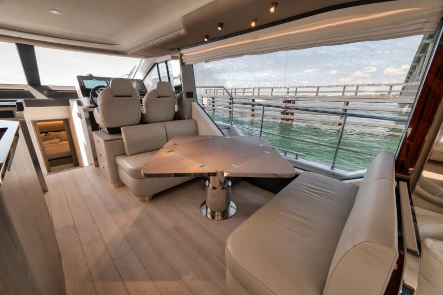 2022 Azimut FLYBRIDGE