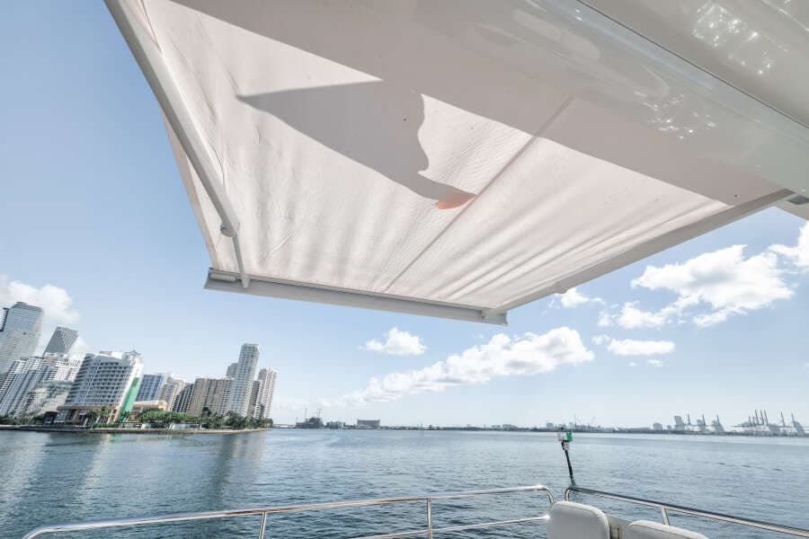 2022 Azimut FLYBRIDGE