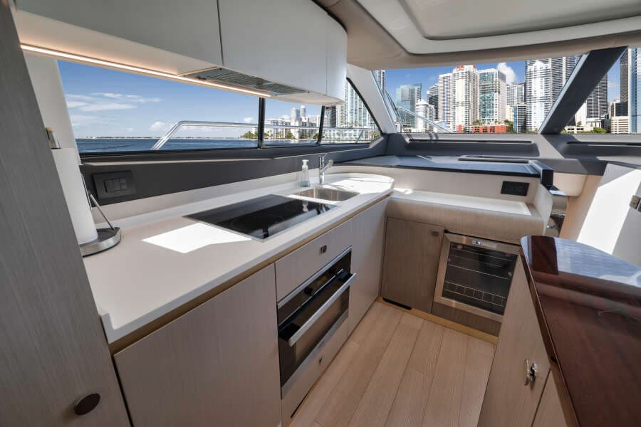 2022 Azimut FLYBRIDGE