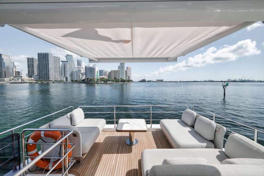 2022 Azimut FLYBRIDGE