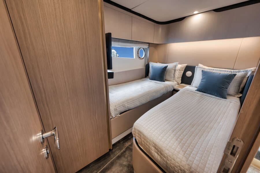 2022 Azimut FLYBRIDGE