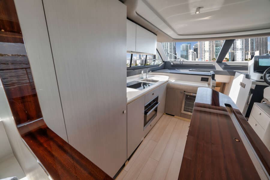 2022 Azimut FLYBRIDGE