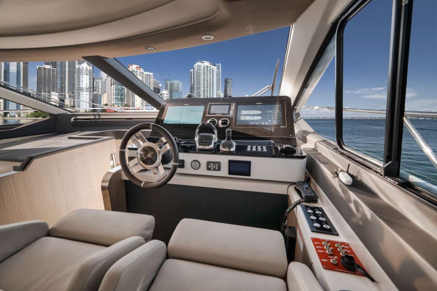 2022 Azimut FLYBRIDGE